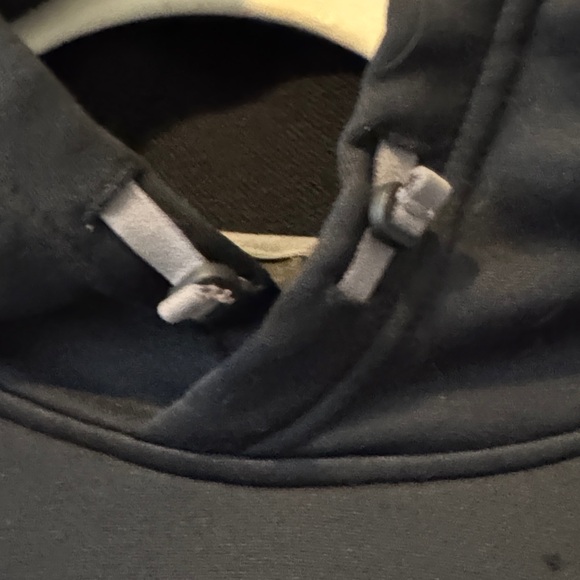 Under Armour Black Hoodie with Star Pattern Large - Picture 12 of 13